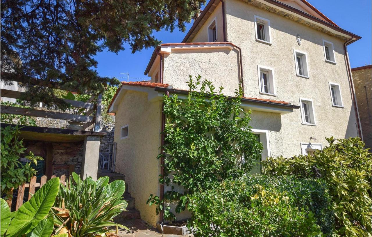 5 Bedroom Amazing Home In Fabbiano Fabbiano  Exteriör bild